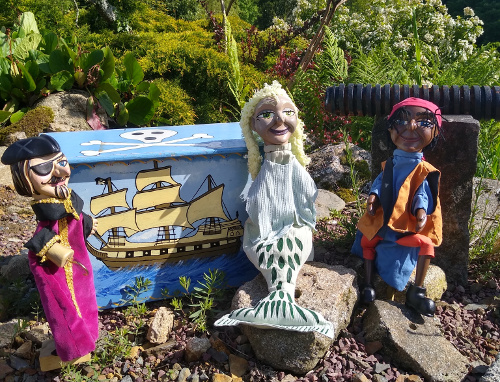 Capt Codswallop, Tom the Cabin Boy and Jade the Mermaid puppet characters