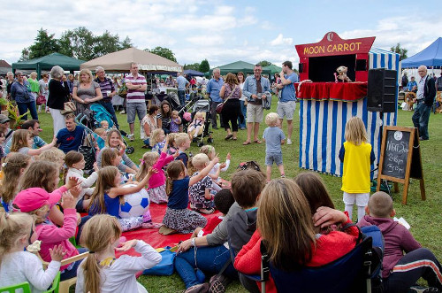 Toby and the sausages Puppet Show